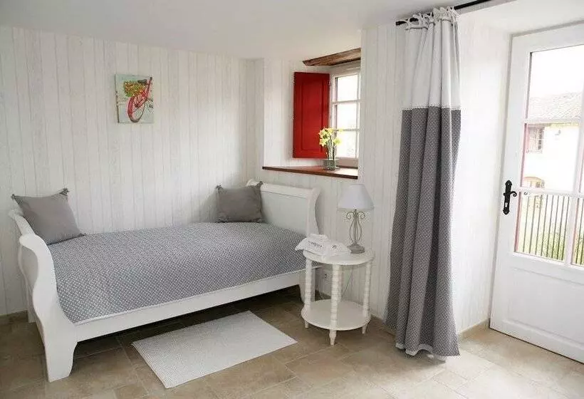 Aamiaismajoitus (B&B) La Parenthese De Chalais