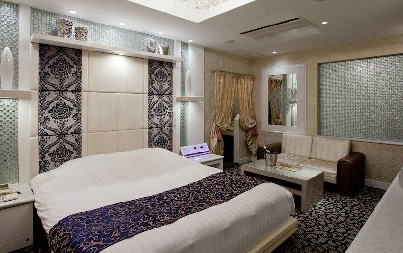 בית מלון כפרי Cherena Adult Only