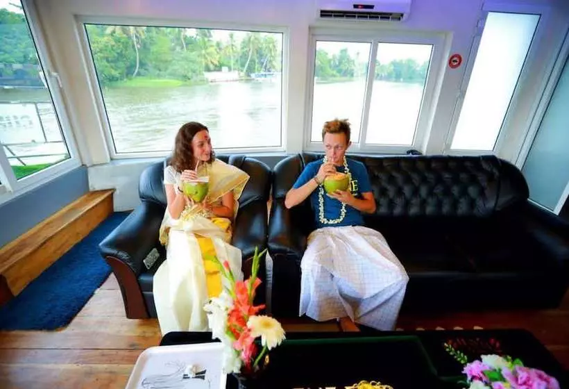 Hotelli Indiavacationz Houseboat