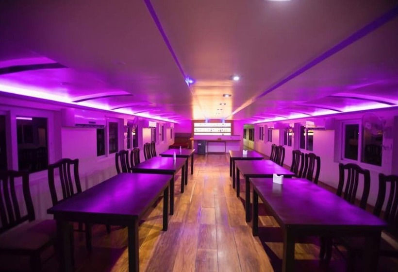 فندق Indiavacationz Houseboat