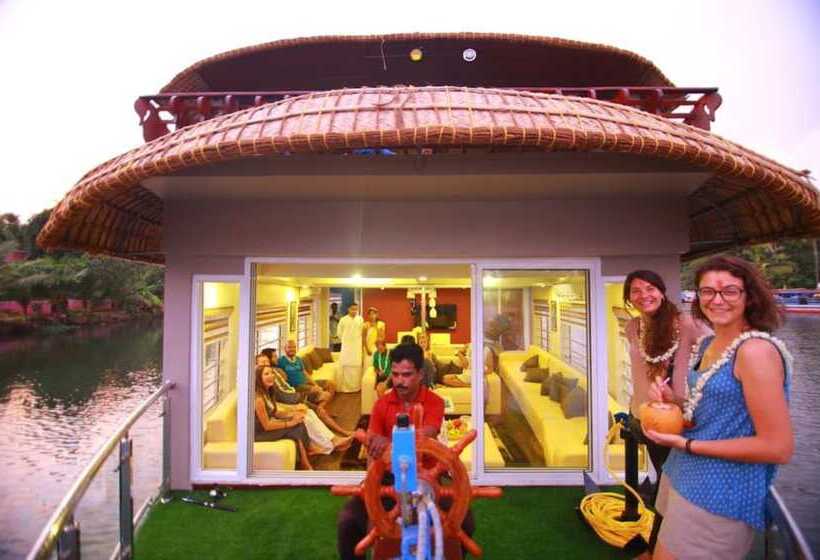 فندق Indiavacationz Houseboat