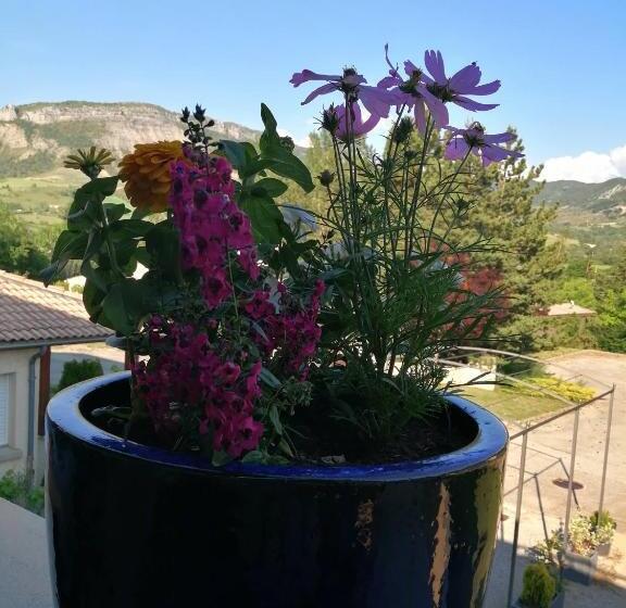 호텔 Les Portes De La Méouge