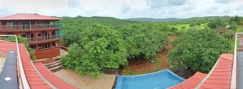 Hotelli Mango Tree Resort