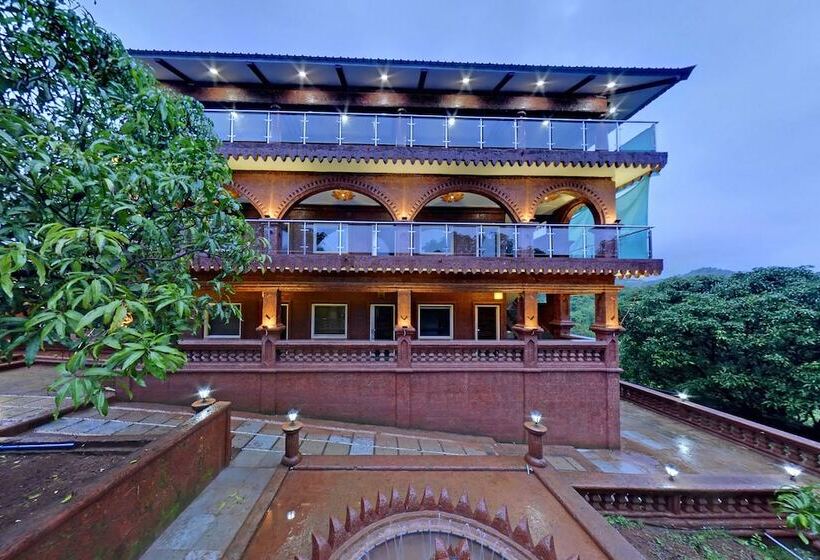 호텔 Mango Tree Resort