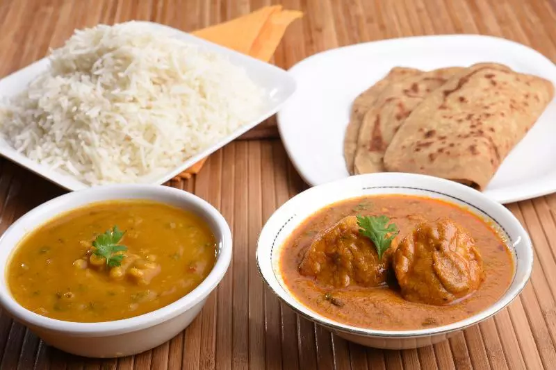 Hotelli Oyo 24149 Flagship Kamala Inn Vip Road