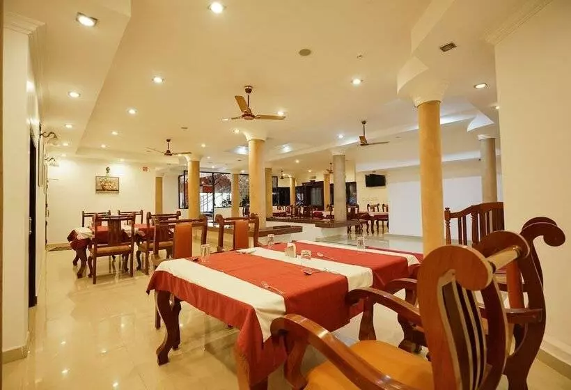ホテル Palette Resorts  Tapovan Green County