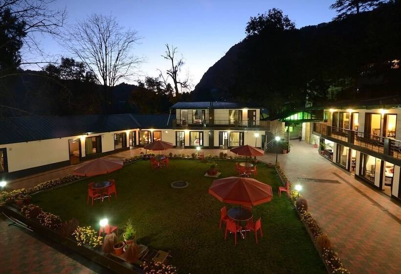 Hotel Raj Bilas Palace