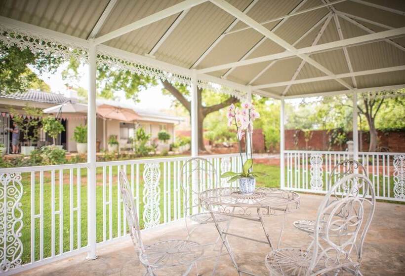 ペンション Vintage On Main