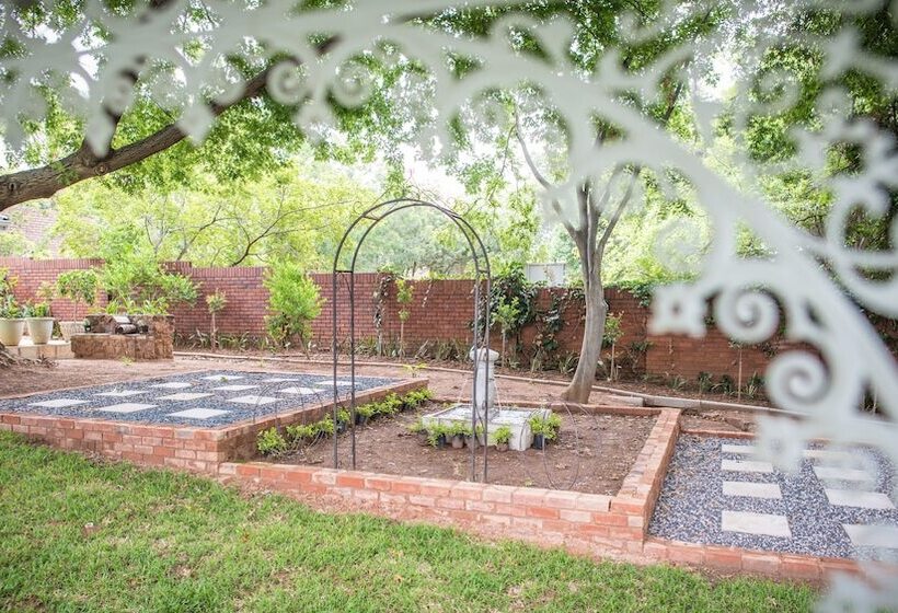 ペンション Vintage On Main