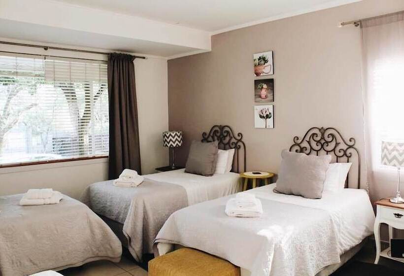 ペンション Vintage On Main