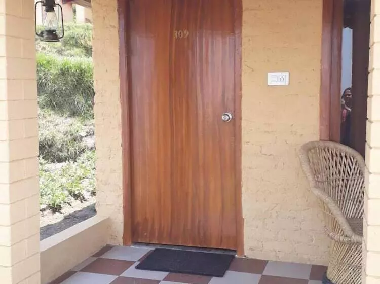 リゾートホテル Belleza Inn Dhanagiri Kanatal