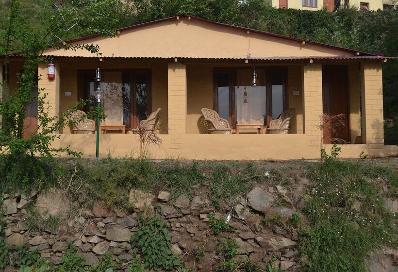 אתר נופש Belleza Inn Dhanagiri Kanatal