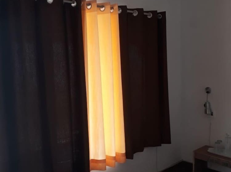 אתר נופש Belleza Inn Dhanagiri Kanatal