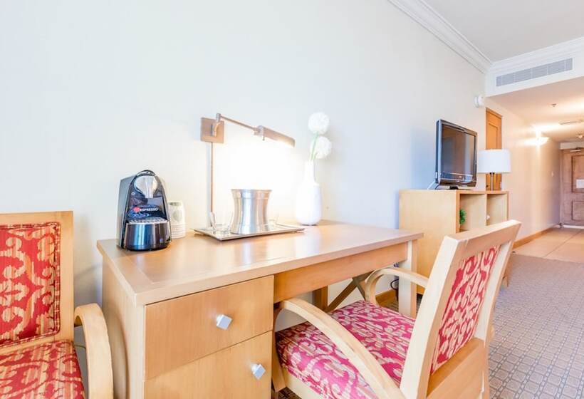 هتل 825 Sea & Sun Suite