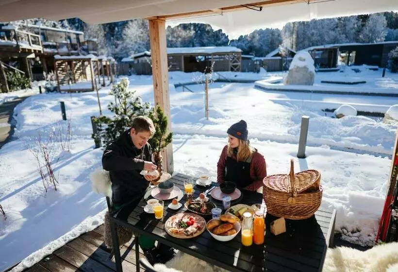 Lomakeskus Lakeside Petzen Glamping