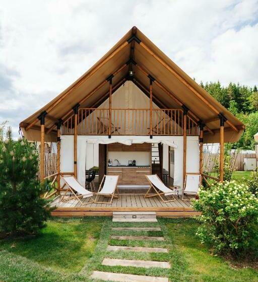 אתר נופש Lakeside Petzen Glamping