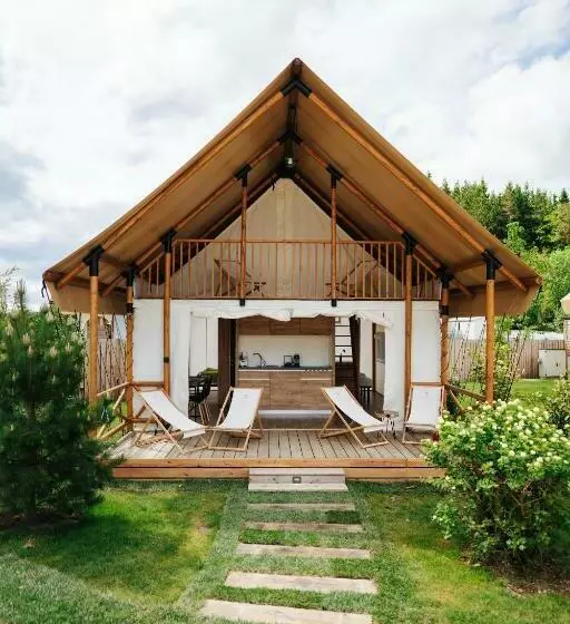 Lomakeskus Lakeside Petzen Glamping