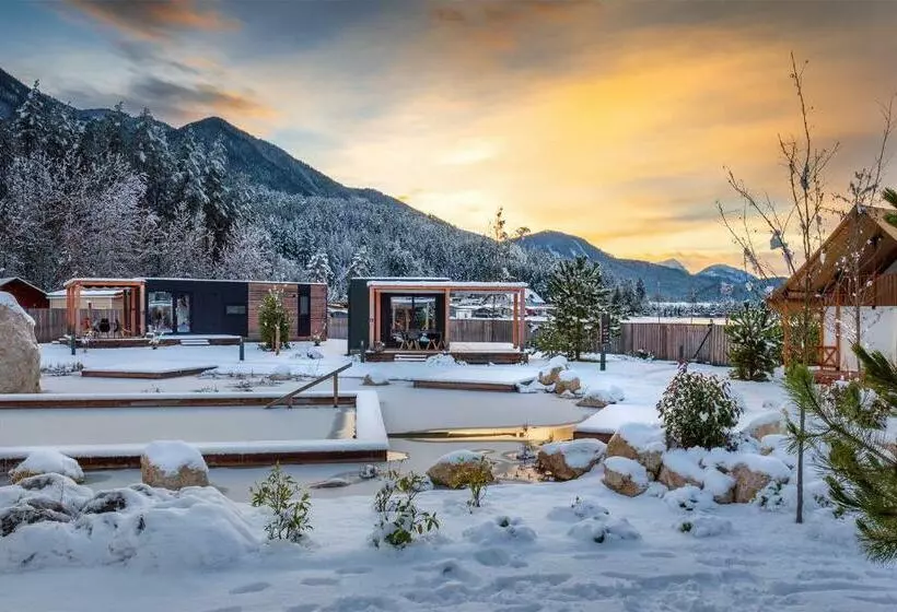 Lomakeskus Lakeside Petzen Glamping