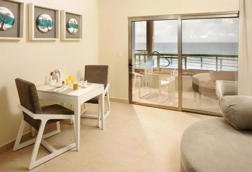 בית מלון כפרי El Dorado Seaside Suites Catamarán, Cenote & More Inclusive
