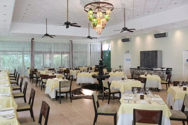 בית מלון כפרי El Dorado Seaside Suites Catamarán, Cenote & More Inclusive