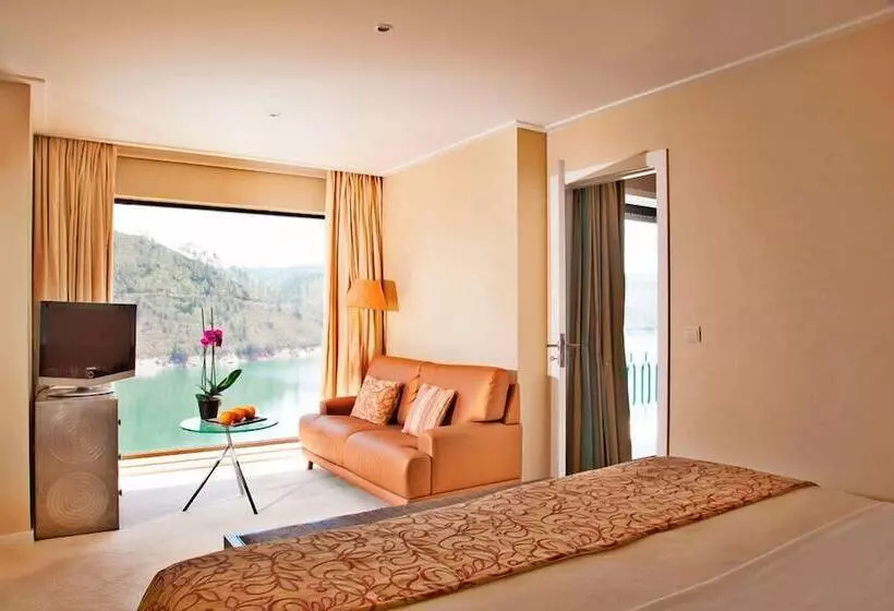 ホテル Lago Azul Eco