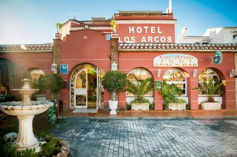 فندق Los Arcos