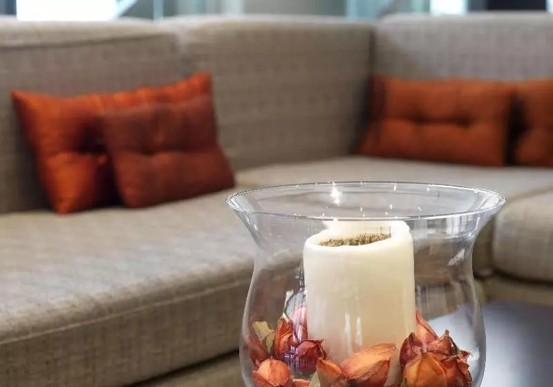 Отель NH Tenerife