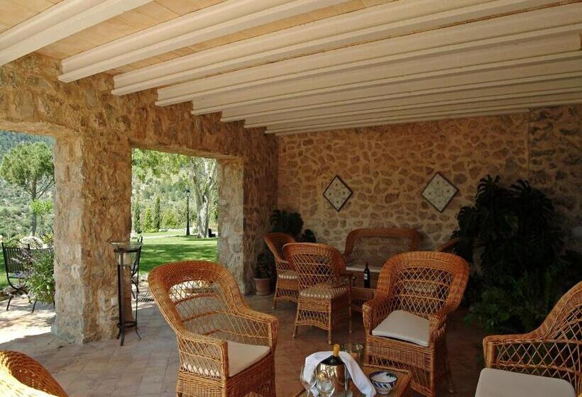 فندق ريفى Finca Hotel Son Palou