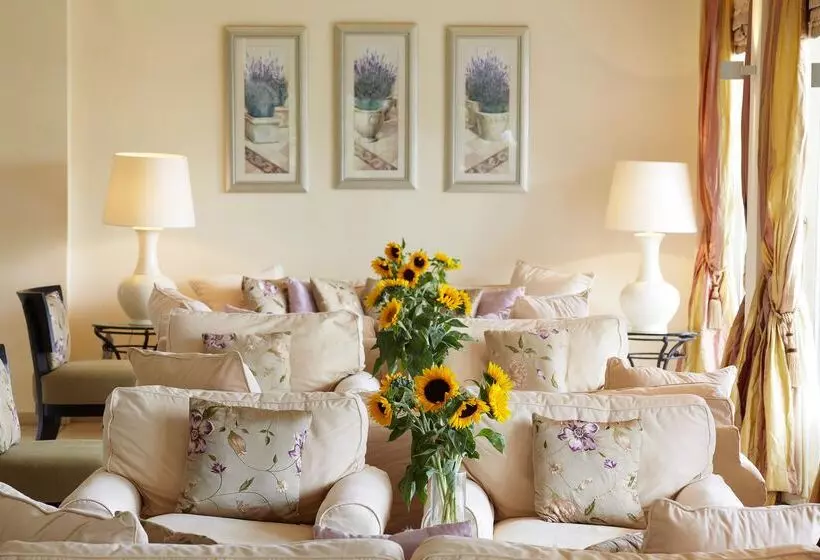 호텔 Princess Resort, Santikos Collection