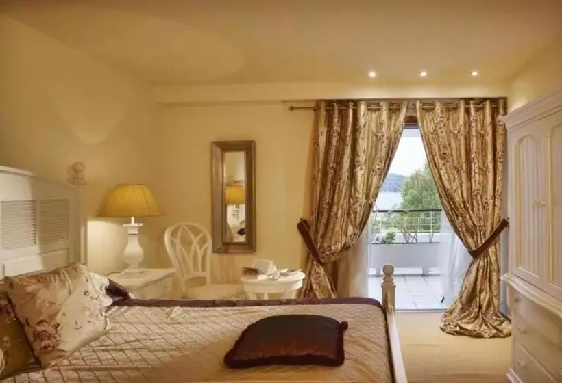 호텔 Princess Resort, Santikos Collection