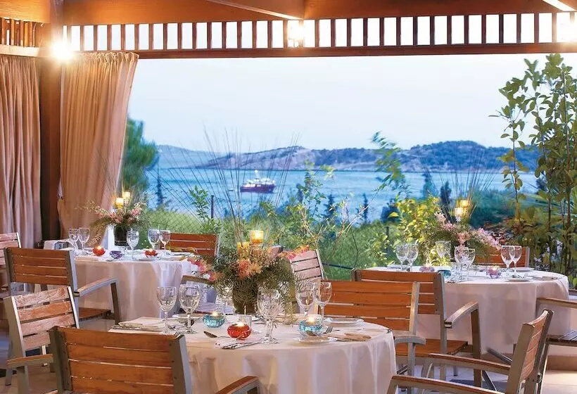 The Roc Club, A Grecotel Hotel To Live