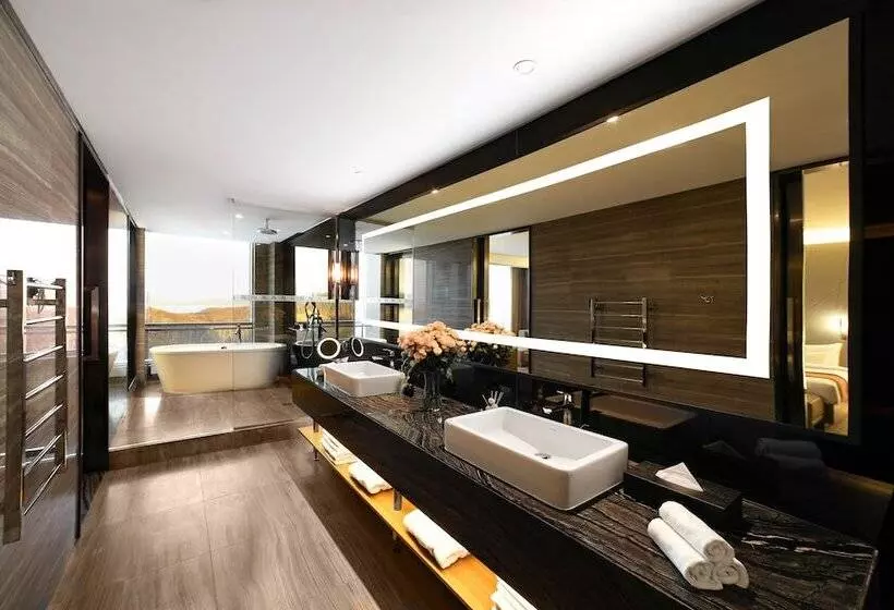 Hotelli Tigre De Cristal Resort & Casino