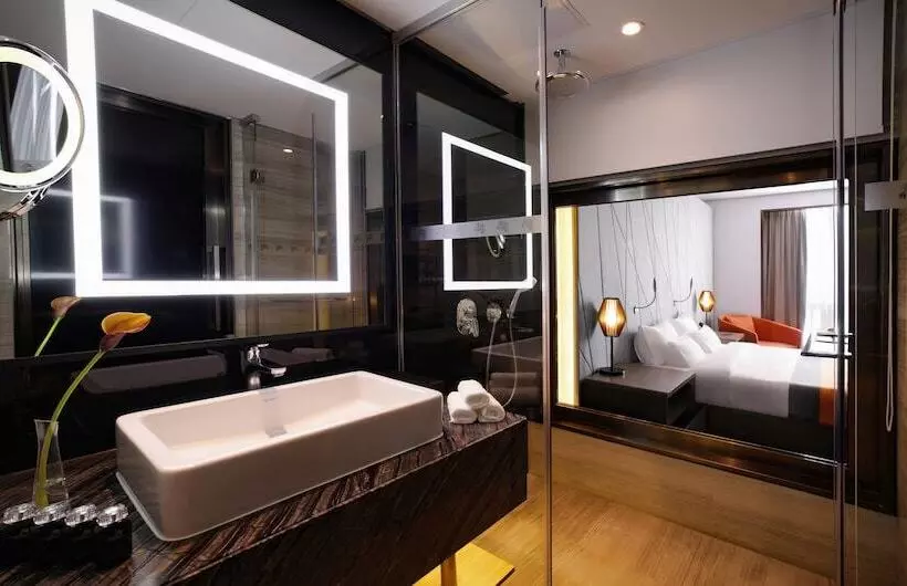 Hotelli Tigre De Cristal Resort & Casino