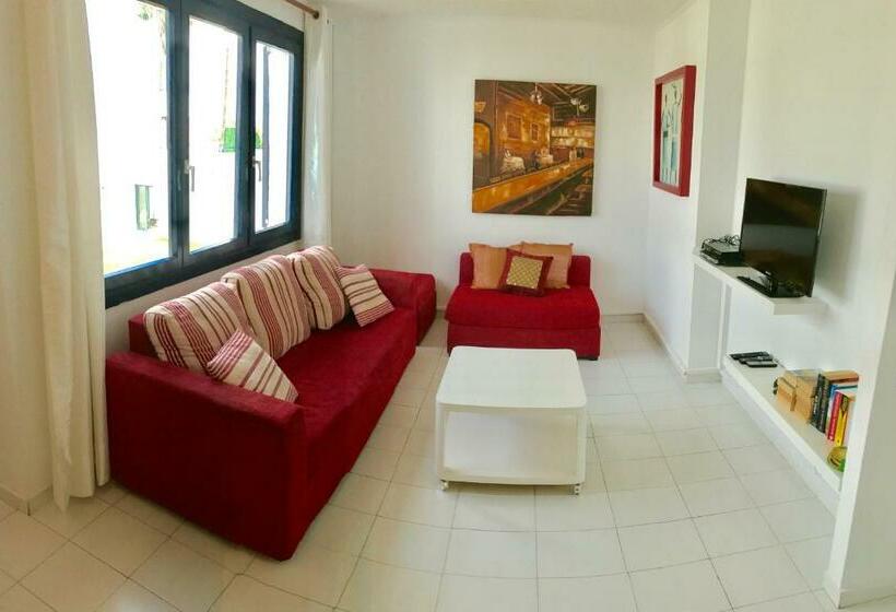 Apartamentos Playa Los Barqueros