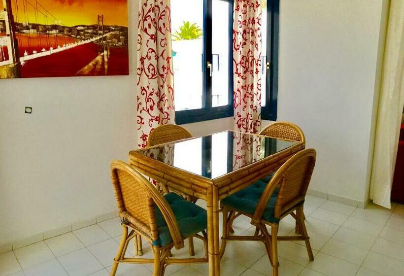 Apartamentos Playa Los Barqueros