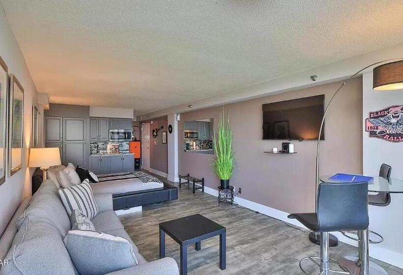 Beautiful Daytona Beach Oceanfront Condo