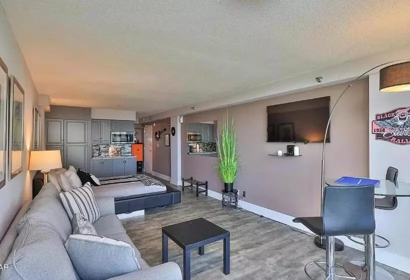 Beautiful Daytona Beach Oceanfront Condo