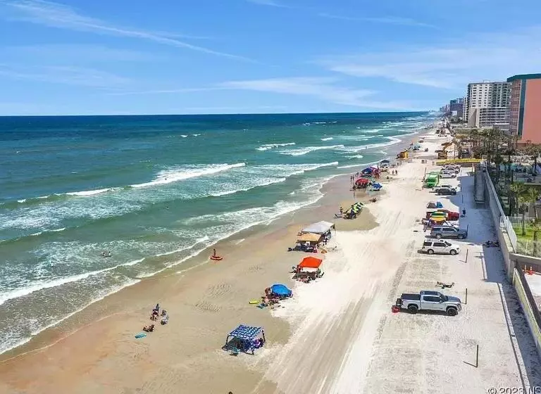 Beautiful Daytona Beach Oceanfront Condo