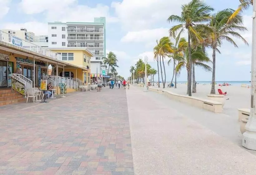 Otel 638 Ocean View Hollywood