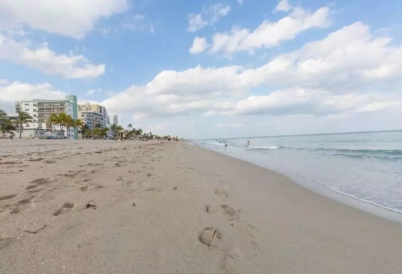 Otel 638 Ocean View Hollywood