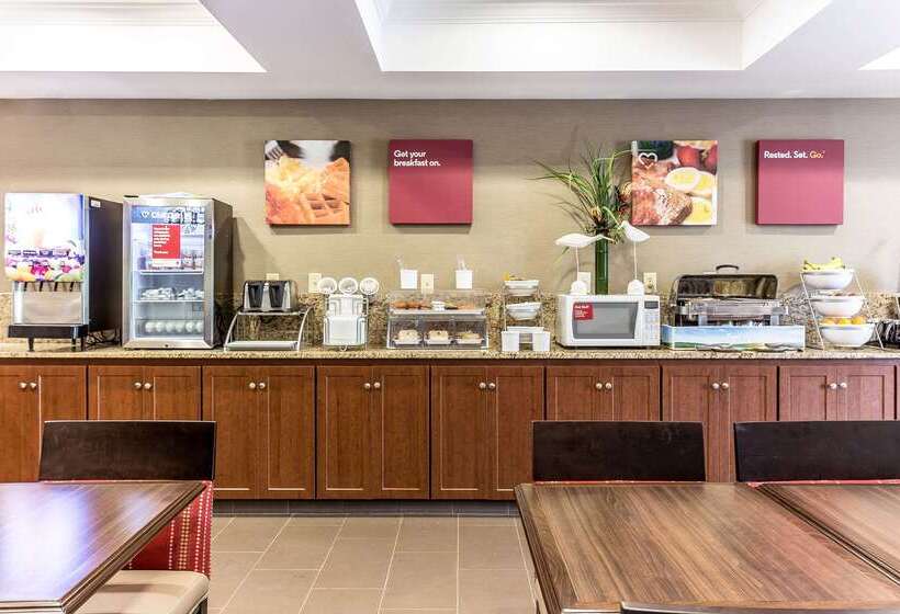 ホテル Comfort Suites Myrtle Beach Central