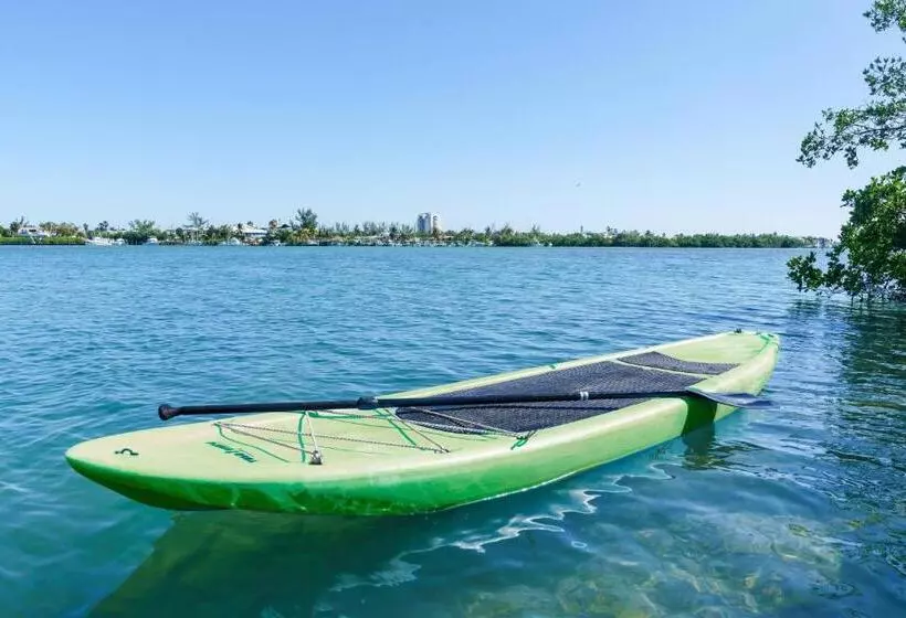 هتل Fairfield By Marriott Inn & Suites Marathon Florida Keys