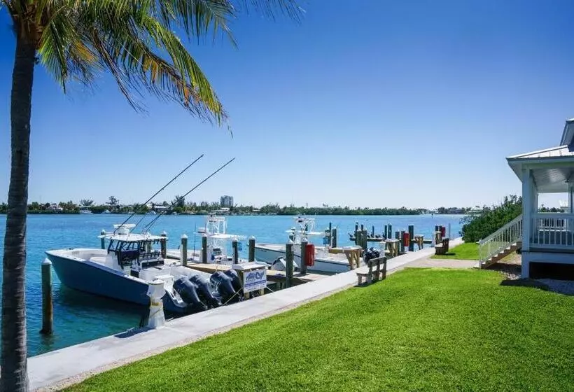 هتل Fairfield By Marriott Inn & Suites Marathon Florida Keys