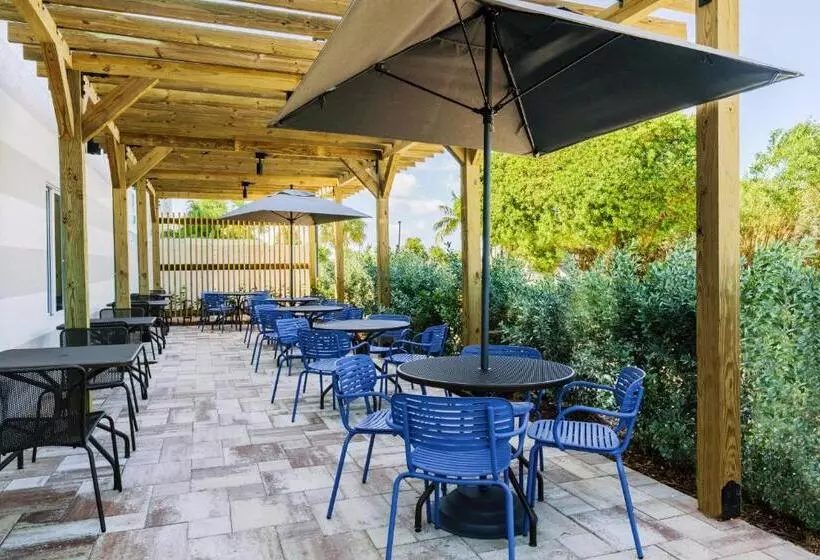 هتل Fairfield By Marriott Inn & Suites Marathon Florida Keys