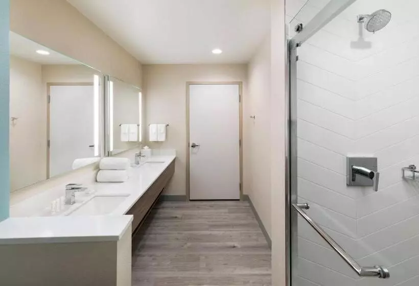 هتل Fairfield By Marriott Inn & Suites Marathon Florida Keys