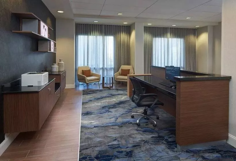 호텔 Fairfield Inn & Suites By Marriott Orlando International Drive/convention Center