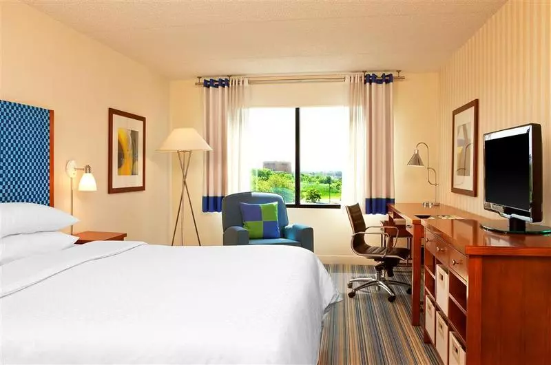בית מלון כפרי Four Points By Sheraton Philadelphia Airport
