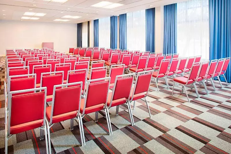 בית מלון כפרי Four Points By Sheraton Philadelphia Airport