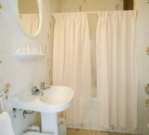 酒店 Hostal La Perla