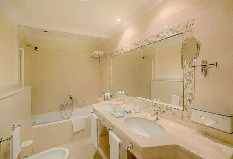 Otel NH Caltagirone Villa San Mauro